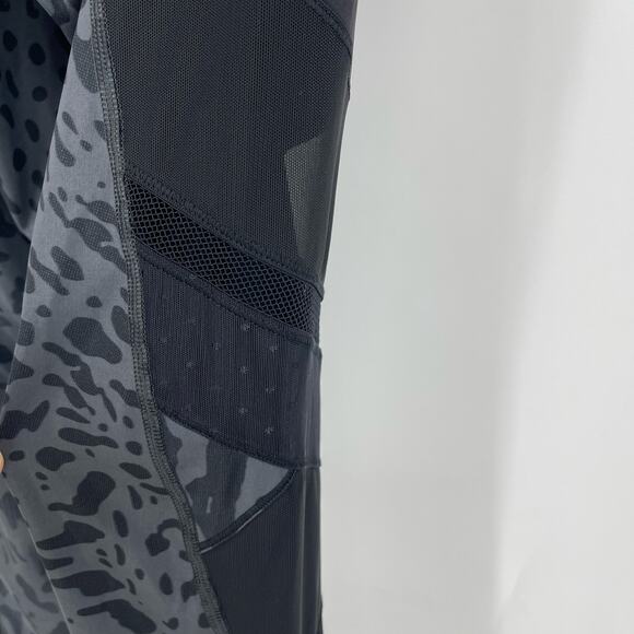 Lululemon Just Breathe Pant 30" Animal Swirl Deep Coal Black Size 8 - Picture 8 of 12